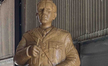 The new wooden Tolkien statue